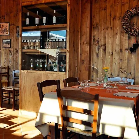 Agriturismo Manfredi مزرعة للإقامة