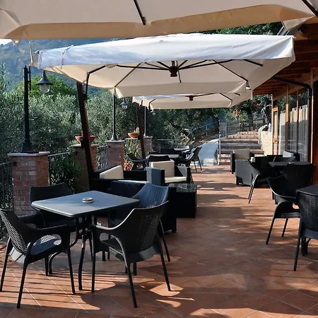 Agriturismo Manfredi مزرعة للإقامة